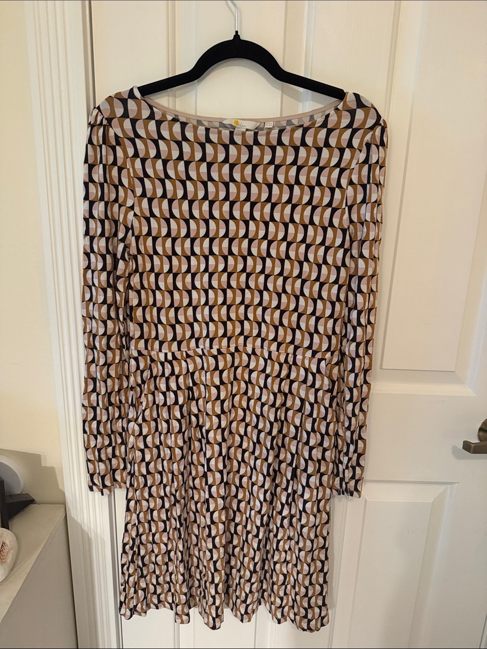 Boden Geometric Print Long Sleeve Midi Dress in Beige and Black
